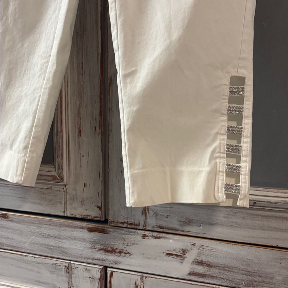 Lulu-B Elegant White Apparel